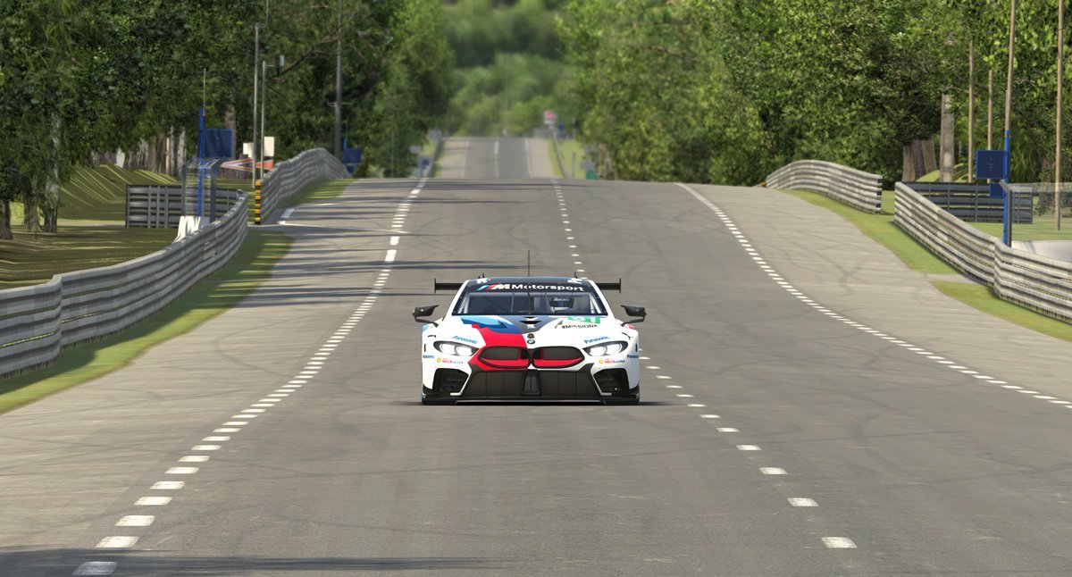 iRacing BMW M8 GTE Preview 4